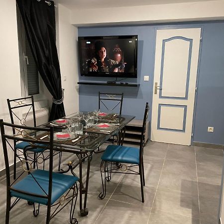 Chez Nous -Parking Gratuit Et Wifi A Vierzon Appartement Buitenkant foto