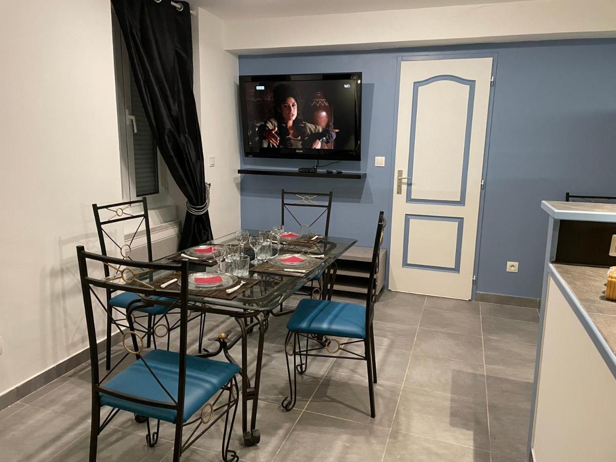 Chez Nous -Parking Gratuit Et Wifi A Vierzon Appartement Buitenkant foto