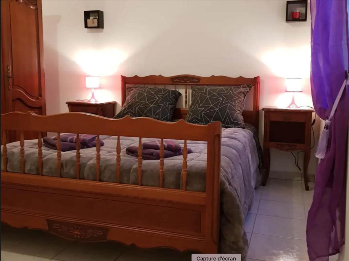 Chez Nous -Parking Gratuit Et Wifi A Vierzon Appartement Buitenkant foto