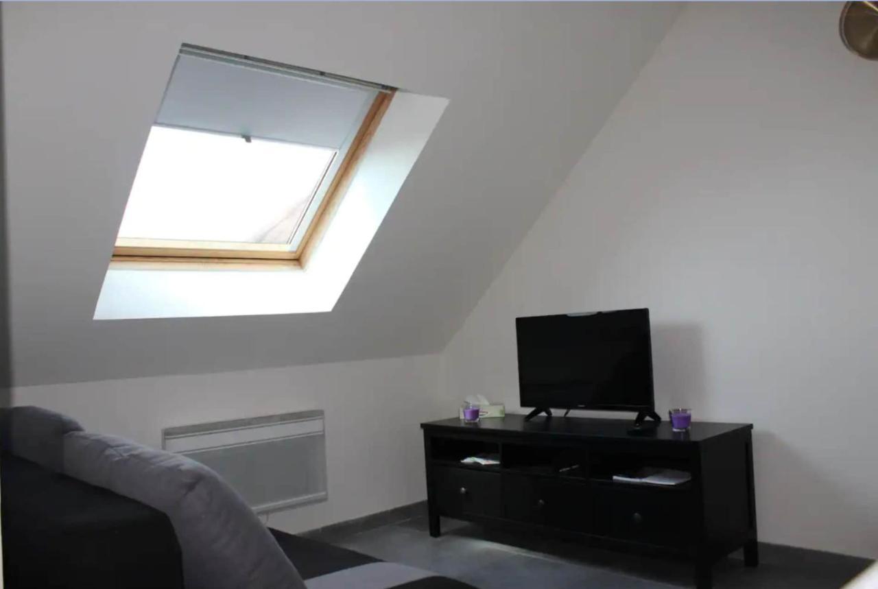 Chez Nous -Parking Gratuit Et Wifi A Vierzon Appartement Buitenkant foto